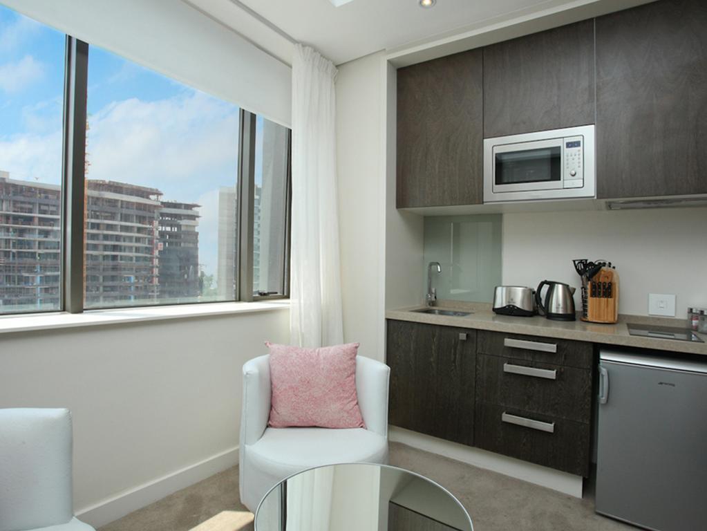 Luxurious Sandton Skye Apartment Bagian luar foto